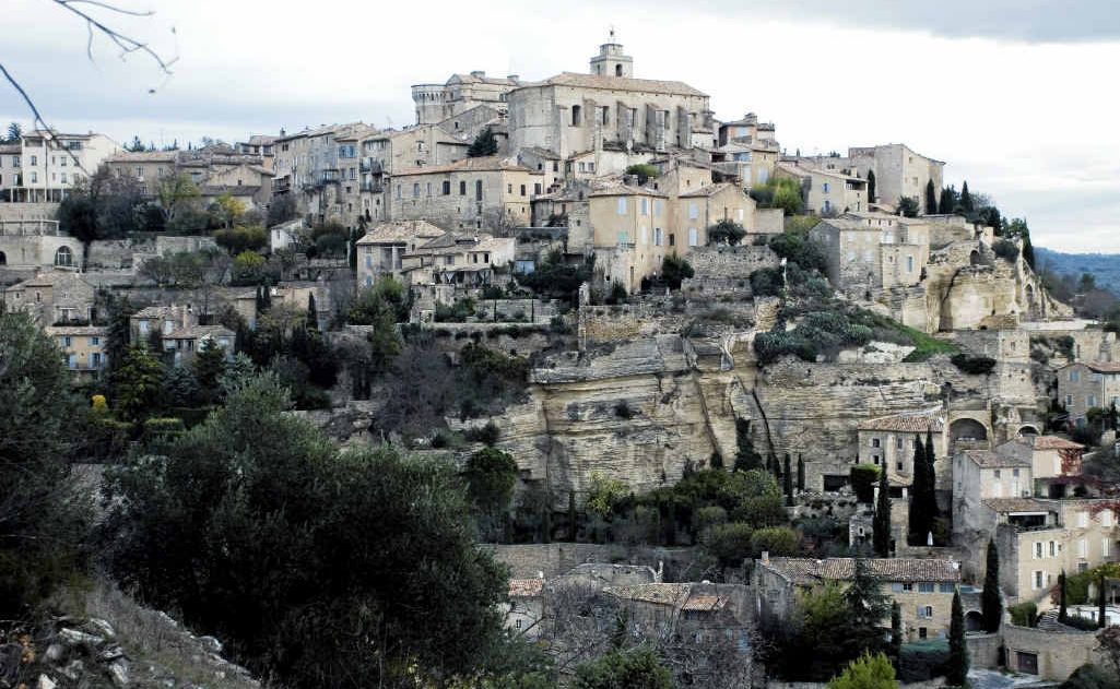 Gordes has a special attraction. Gordes has a special attraction.