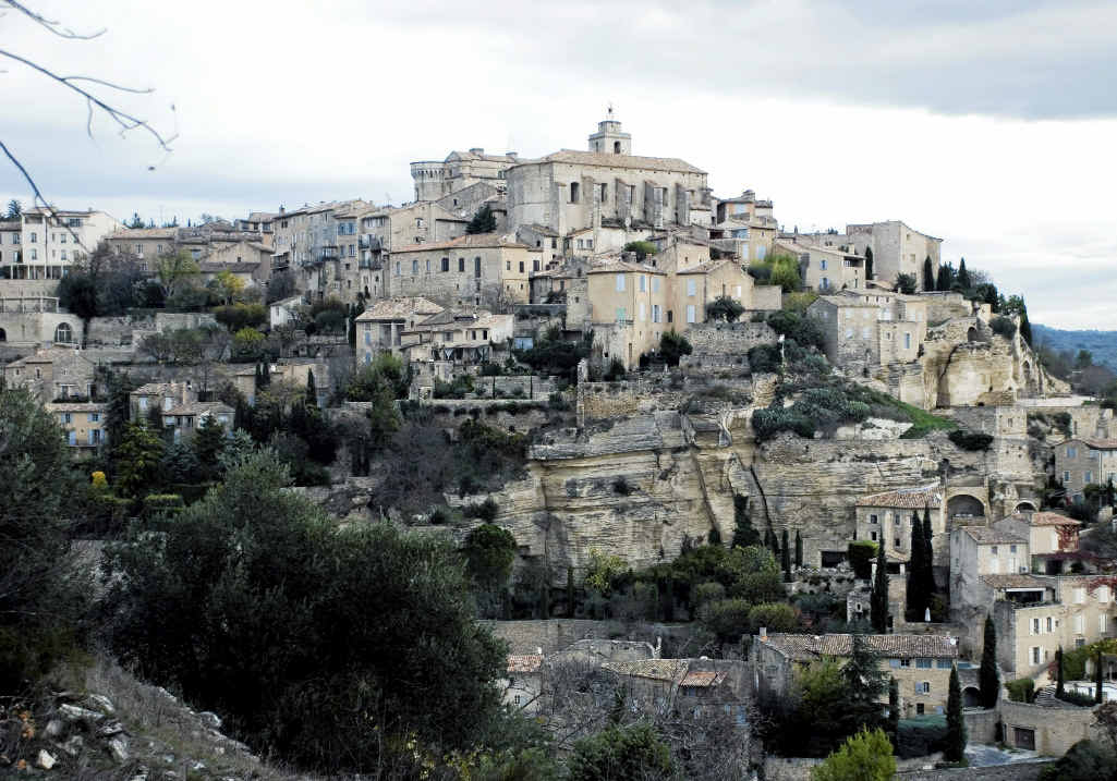 Gordes has a special attraction. Gordes has a special attraction.