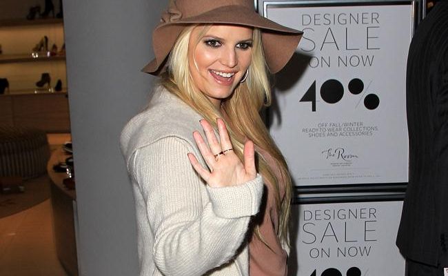 Jessica Simpson gained over 31 kilos during her pregnancy. Jessica Simpson gained over 31 kilos during her pregnancy.