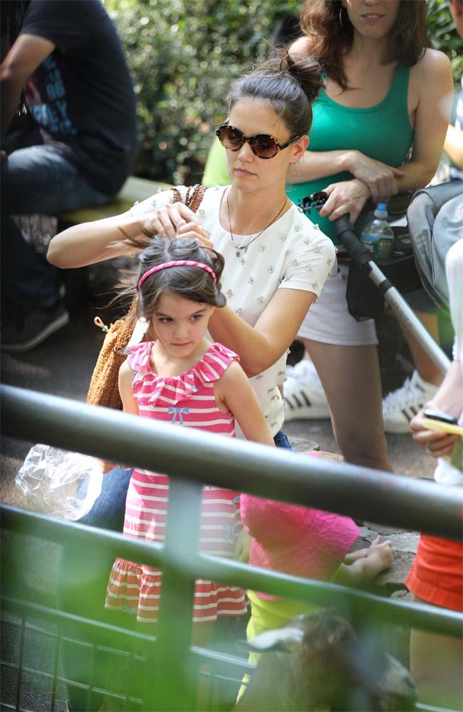 Katie Holmes and her daughter Suri Katie Holmes and her daughter Suri