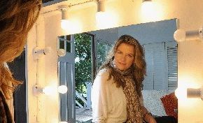 Make Up Artist Cassandra Hinley pictured at her Mullumbimby home. Make Up Artist Cassandra Hinley pictured at her Mullumbimby home.