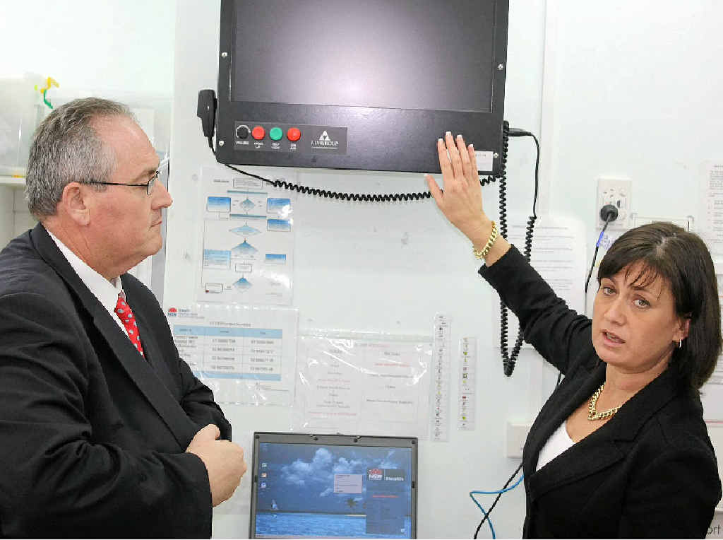 Justine Elliot and MP Walt Secord inspect the telehealth facility at Mullumbimby Hospital. Justine Elliot and MP Walt Secord inspect the telehealth facility at Mullumbimby Hospital.
