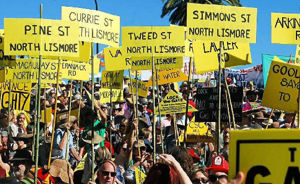 PEOPLE POWER: North Lismore residents took to the streets as part of the Rock the Gate protest. PEOPLE POWER: North Lismore residents took to the streets as part of the Rock the Gate protest.
