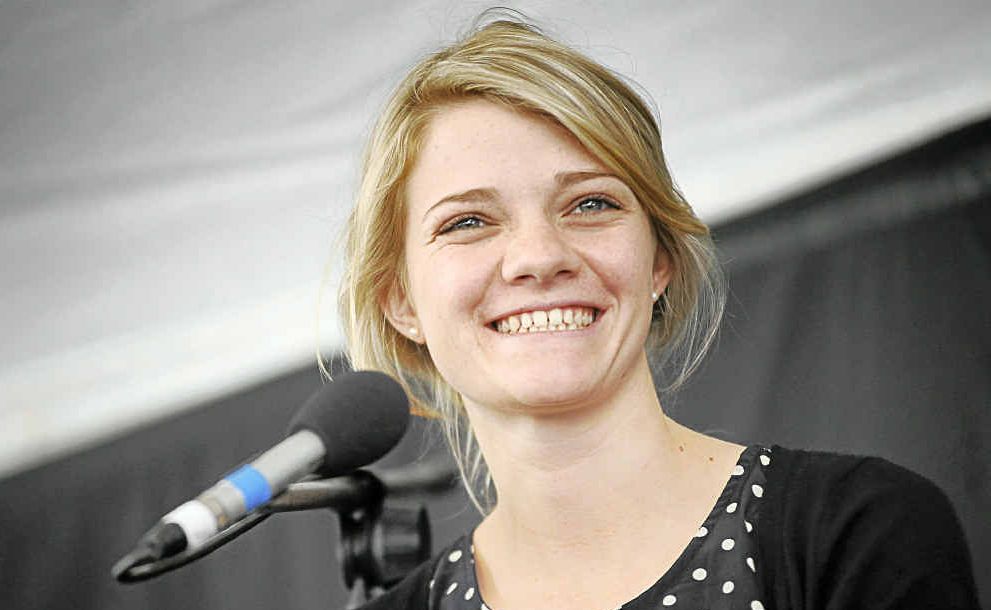 Jessica Watson sailed around the world at the age of 16. Jessica Watson sailed around the world at the age of 16.