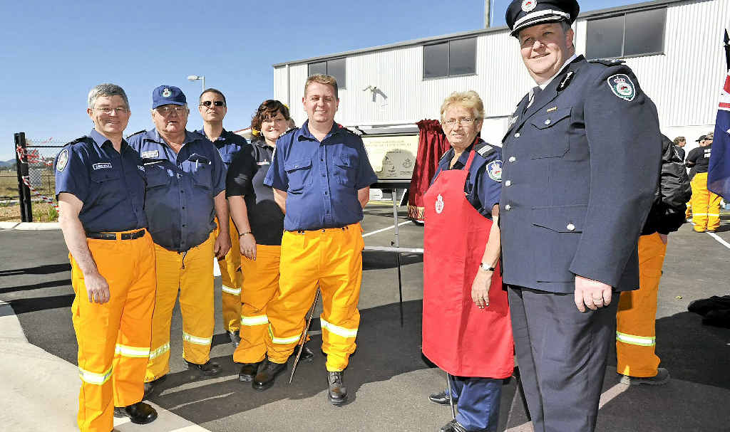 Chris Way, Bob Hennessy, Demetri Condos, Nikki Vidler, Captain Dale Waters, Diane Fellows and Superintendent Michael Brett, manager Northern Rivers Rural Fire Service. Chris Way, Bob Hennessy, Demetri Condos, Nikki Vidler, Captain Dale Waters, Diane Fellows and Superintendent Michael Brett, manager Northern Rivers Rural Fire Service.