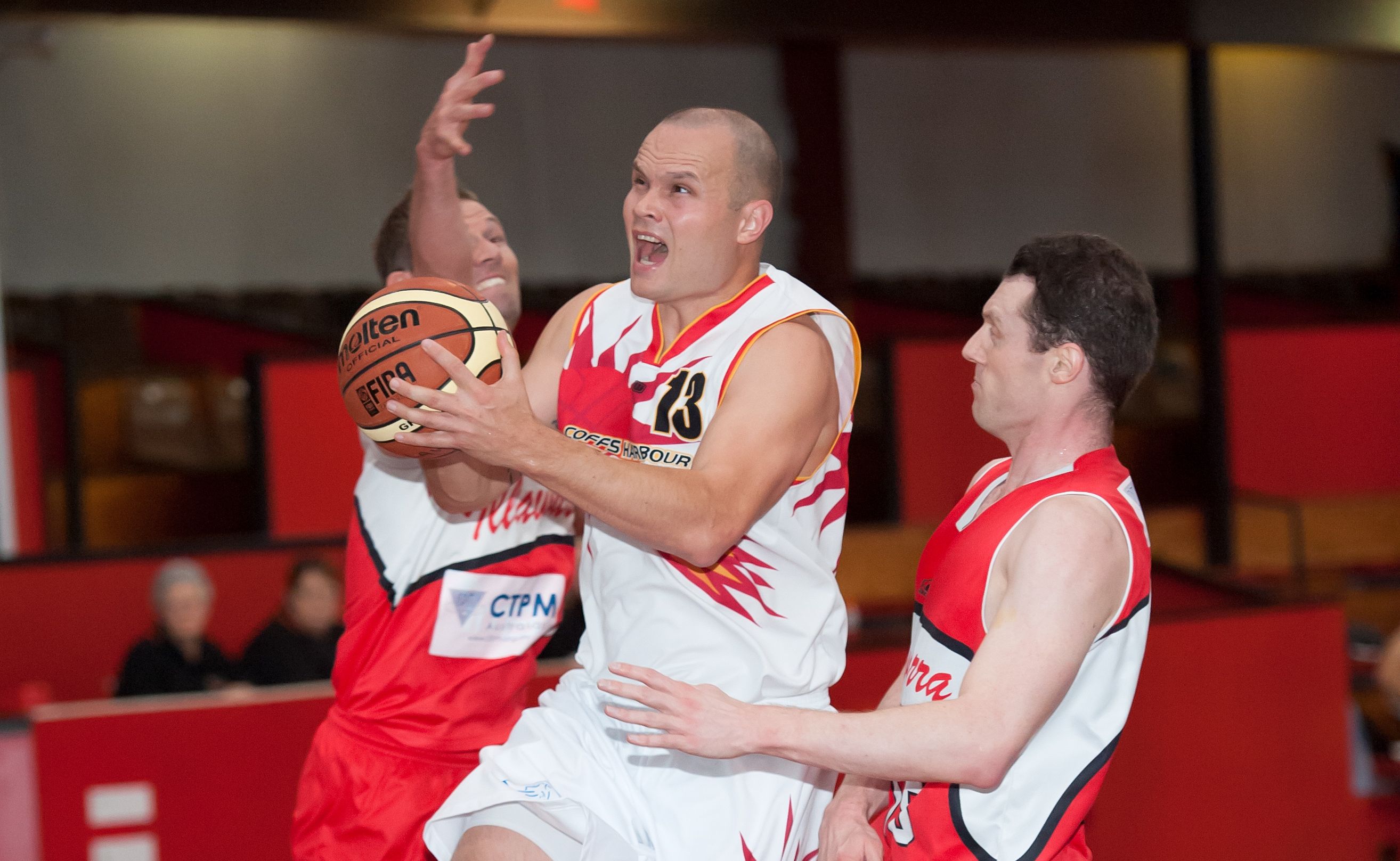 29 points from Suns captain coach Matt Shanahan has helped the Suns to victory in its playoff clash with Illawarra Hawks. 29 points from Suns captain coach Matt Shanahan has helped the Suns to victory in its playoff clash with Illawarra Hawks.