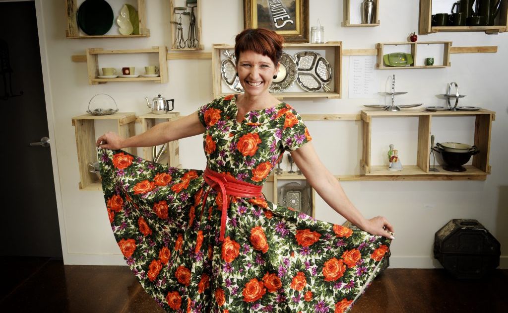 Nerida Tupas from Old Fangled Beauties is a fan of 50s fashion. Nerida Tupas from Old Fangled Beauties is a fan of 50s fashion.
