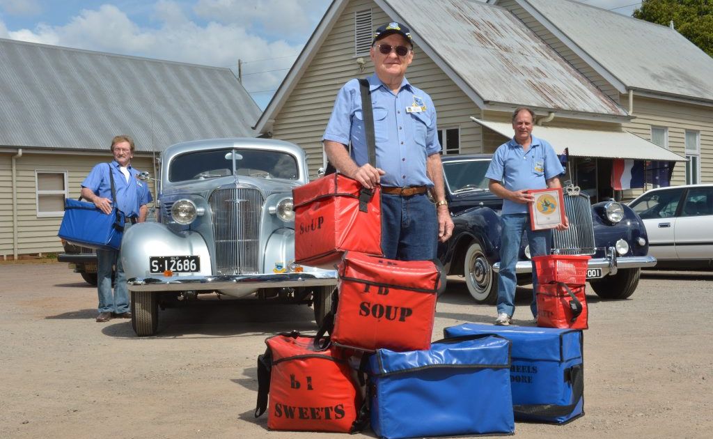 Meals on Wheels deliveries came in a variety of antique cars yesterday, including the 1937 Chevrolet owned by Brien Fazel (front). Meals on Wheels deliveries came in a variety of antique cars yesterday, including the 1937 Chevrolet owned by Brien Fazel (front).