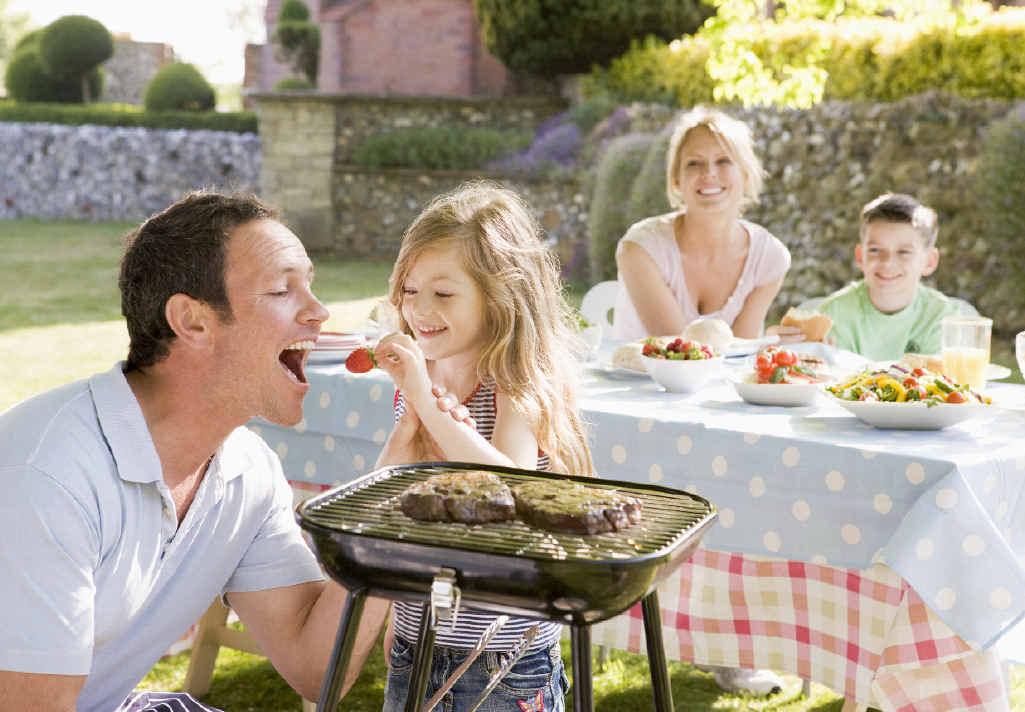 Dads can swap fatty cuts of meat for lean steaks this Father's Day to help to improve their health. Dads can swap fatty cuts of meat for lean steaks this Father's Day to help to improve their health.