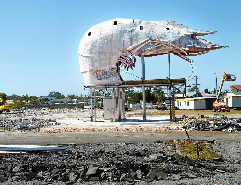 The prawn after being moved onto its current site, but before the paint job and before the addition of the tail. The prawn after being moved onto its current site, but before the paint job and before the addition of the tail.
