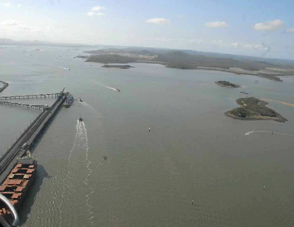 Gladstone Harbour. Gladstone Harbour.