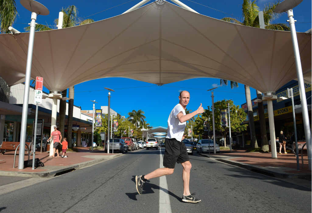 Legendary long distance runner Steve Moneghetti returns to the Coffs Coast to defend his Coffs Harbour Half Marathon title tomorrow.