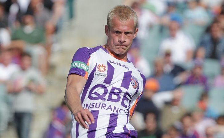 Seb Van Den Brink of the Glory kicks the ball during the round one A-League match between the Perth Glory and the Brisbane Roar. Seb Van Den Brink of the Glory kicks the ball during the round one A-League match between the Perth Glory and the Brisbane Roar.
