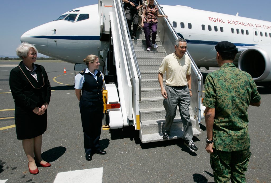 Singapore Prime Minister Lee Hsien Loong arrives in Rockhampton to visit Singaporean troops participating in Exercise Wallaby. Rockhampton Regional Mayor Margaret Strelow on left. Photo: Chris Ison / The Morning Bulletin Singapore Prime Minister Lee Hsien Loong arrives in Rockhampton to visit Singaporean troops participating in Exercise Wallaby. Rockhampton Regional Mayor Margaret Strelow on left. Photo: Chris Ison / The Morning Bulletin
