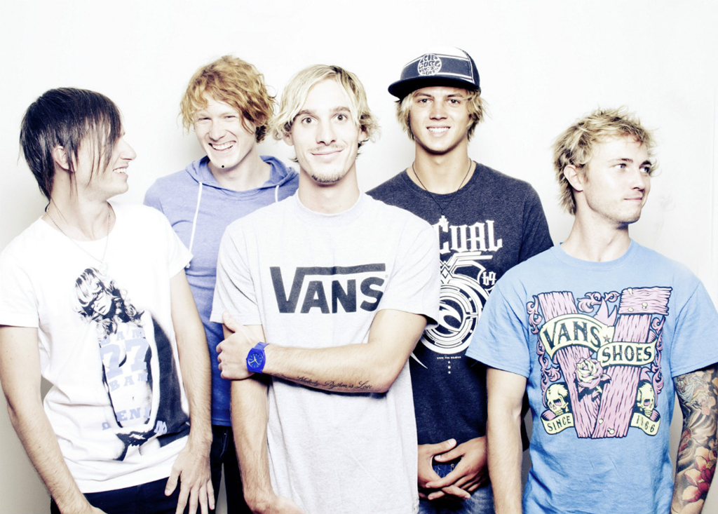 Nine Sons of Dan are the wild card entry in this year's Channel V Oz Artist of the Year Award. Nine Sons of Dan are the wild card entry in this year's Channel V Oz Artist of the Year Award.