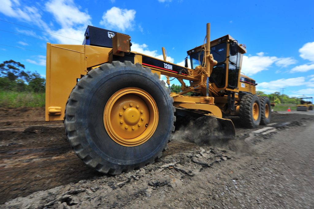 A Bundaberg Council grader repairing a section of road on the Isis Highway. Photo: Scottie Simmonds/NewsMail A Bundaberg Council grader repairing a section of road on the Isis Highway. Photo: Scottie Simmonds/NewsMail