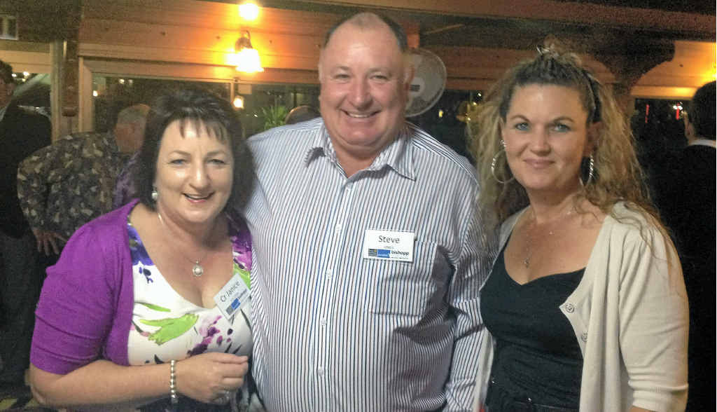 Councillor Janie Holstein celebrates Withcott’s Tidy Town win with Mayor Steve Jones and Deputy Mayor Tanya Milligan. Councillor Janie Holstein celebrates Withcott’s Tidy Town win with Mayor Steve Jones and Deputy Mayor Tanya Milligan.