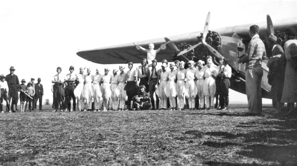 Sir Charles Kingsford Smith and the his plane, the Southern Cross (these days on display near Brisbane airport) at Toowoomba. Members of the Ballina Aero Club has chosen the anniversary of Sir Charles' Ballina landing - June 7, 1928 - for the dedication of their new clubhouse. Sir Charles Kingsford Smith and the his plane, the Southern Cross (these days on display near Brisbane airport) at Toowoomba. Members of the Ballina Aero Club has chosen the anniversary of Sir Charles' Ballina landing - June 7, 1928 - for the dedication of their new clubhouse.