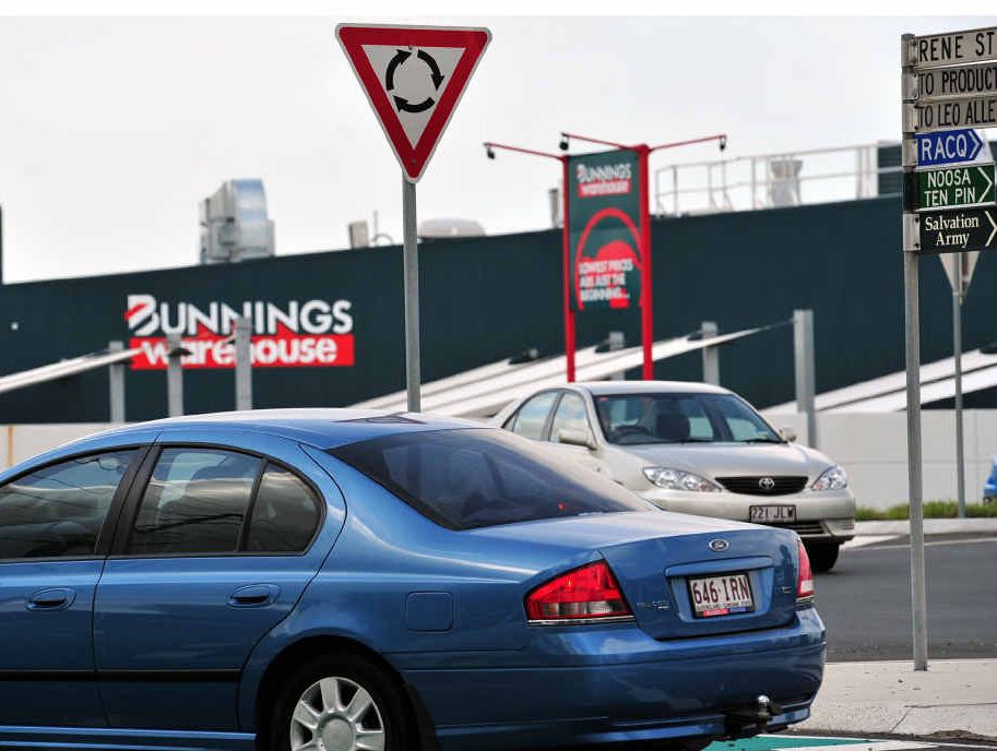 DANGER ZONE: There are calls for a pedestrian overpass in busy Eumundi Rd. DANGER ZONE: There are calls for a pedestrian overpass in busy Eumundi Rd.
