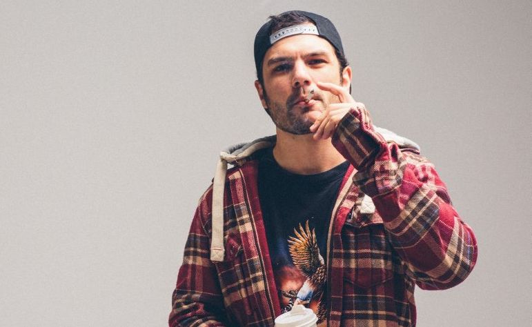 Australian hip hop artist Seth Sentry. Australian hip hop artist Seth Sentry.