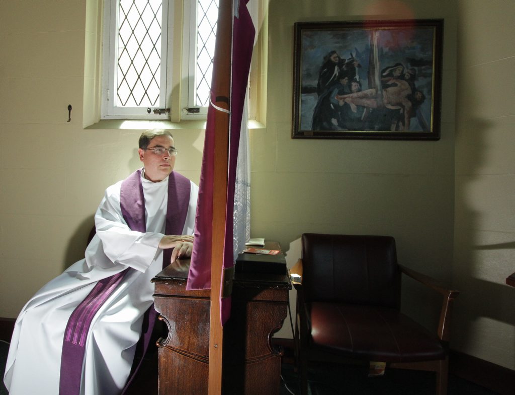 Maryborough priest Paul Kelly has been backed by former MP and church pastor Chris Foley. Maryborough priest Paul Kelly has been backed by former MP and church pastor Chris Foley.