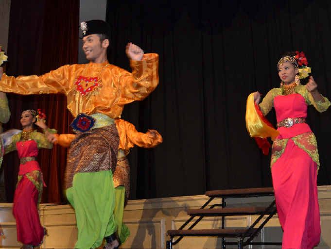 The beauty and colour of traditional Malaysian dancers was entrancing. The beauty and colour of traditional Malaysian dancers was entrancing.