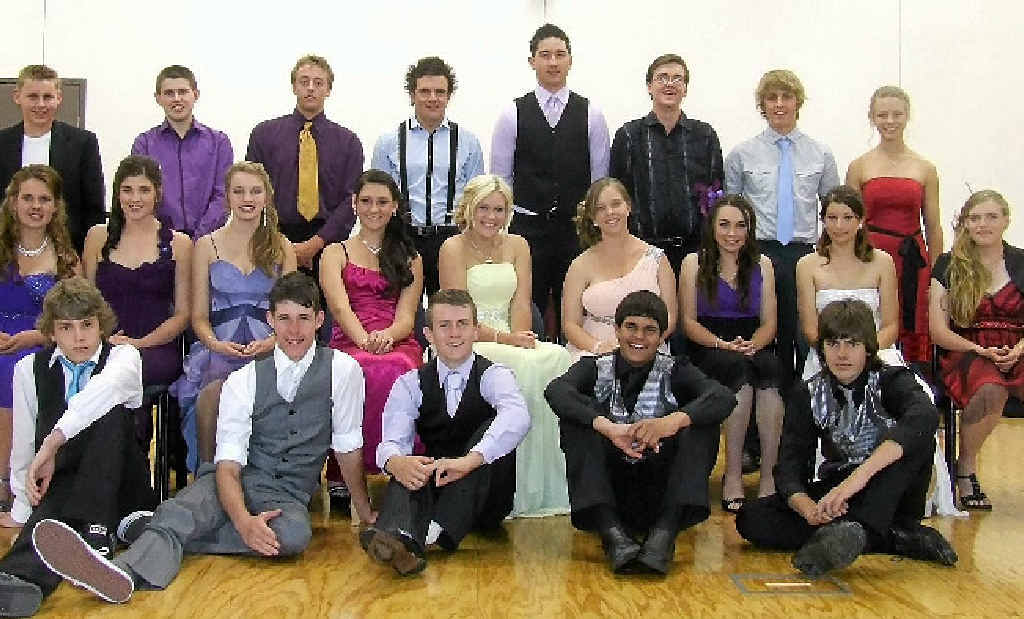 Allora State School Year 10 class (back, from left), Connor Hill, Will Bashford, Thomas Ryan, Travis Lowe, Ben Ranger, Tom Cocks, Ryan Sugars-Simpson, Alison Dennis; (middle row) Ashleigh Brown, Madeline Whittaker, Adina Gunnis, Brianna Francis, Sabrina Moat, Danielle Benz, Shaunena Duffy, Lydia Rowan, Brooke Christensen; (front) Chris Ahrendt, Charlie Parker, Joseph Morris, Joshua Sharman and Daniel Erhardt. Michael Ellis is also in the class. Allora State School Year 10 class (back, from left), Connor Hill, Will Bashford, Thomas Ryan, Travis Lowe, Ben Ranger, Tom Cocks, Ryan Sugars-Simpson, Alison Dennis; (middle row) Ashleigh Brown, Madeline Whittaker, Adina Gunnis, Brianna Francis, Sabrina Moat, Danielle Benz, Shaunena Duffy, Lydia Rowan, Brooke Christensen; (front) Chris Ahrendt, Charlie Parker, Joseph Morris, Joshua Sharman and Daniel Erhardt. Michael Ellis is also in the class.