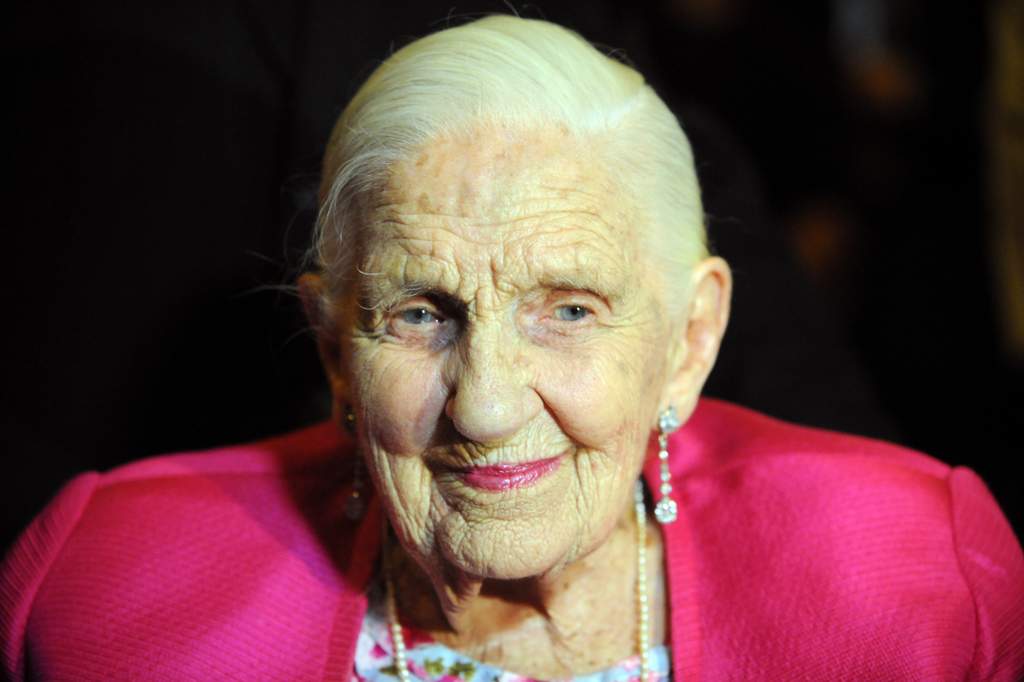 Dame Elisabeth Murdoch on her 103 birthday. (AAP Image/Joe Castro) Dame Elisabeth Murdoch on her 103 birthday. (AAP Image/Joe Castro)