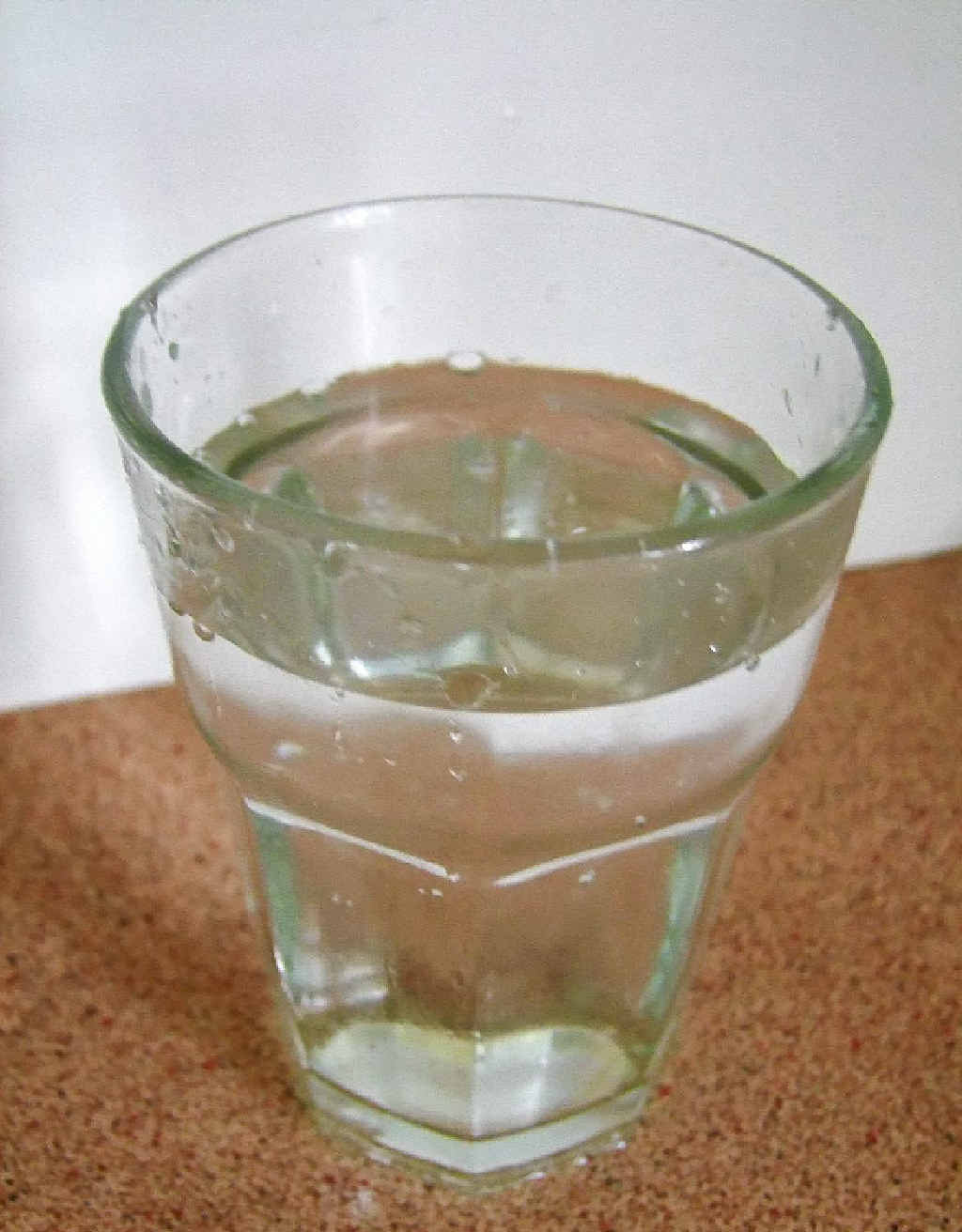 IN THE DRINK: Stay healthy by keeping hydrated this Christmas and New Year’s. IN THE DRINK: Stay healthy by keeping hydrated this Christmas and New Year’s.