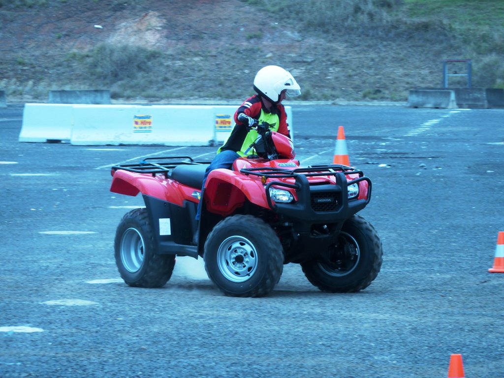 Safety experts get together to explore quad bike safety. Safety experts get together to explore quad bike safety.