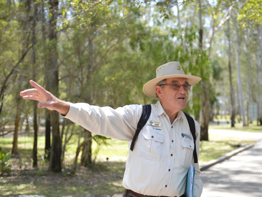 Tour guide John Fraser. Tour guide John Fraser.