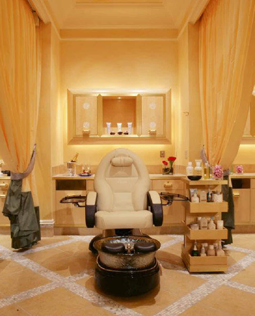 The deluxe pedicre rooms at Spa Bellagio. The deluxe pedicre rooms at Spa Bellagio.