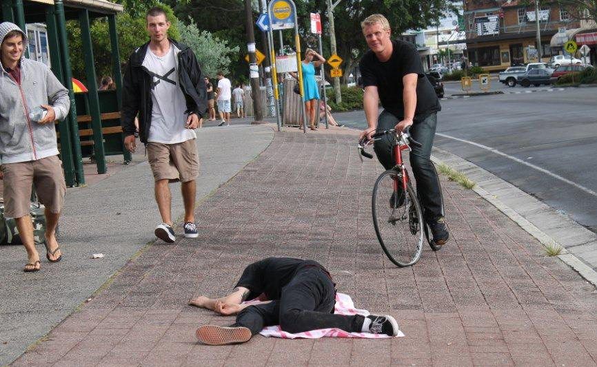 This sleepy reveller could not be roused in Jonson St, Byron Bay this morning. Photo: Sue Gardiner This sleepy reveller could not be roused in Jonson St, Byron Bay this morning. Photo: Sue Gardiner
