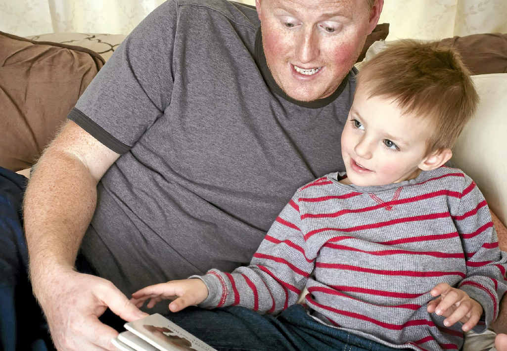 Fathers should encourage their children to read. Fathers should encourage their children to read.