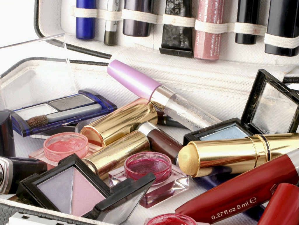 TIME TO RETHINK: It’s a case of KISS and makeup - keep it simple and sassy. TIME TO RETHINK: It’s a case of KISS and makeup - keep it simple and sassy.