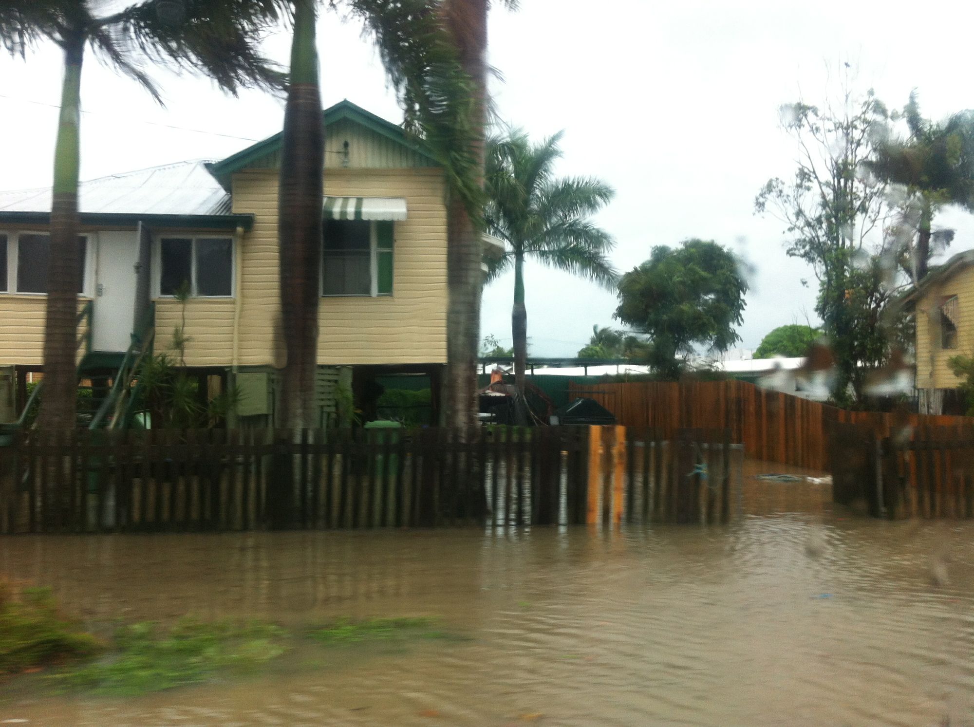 Almost 300mm has fallen in the Mackay region over 24 hours Daily Mercury
