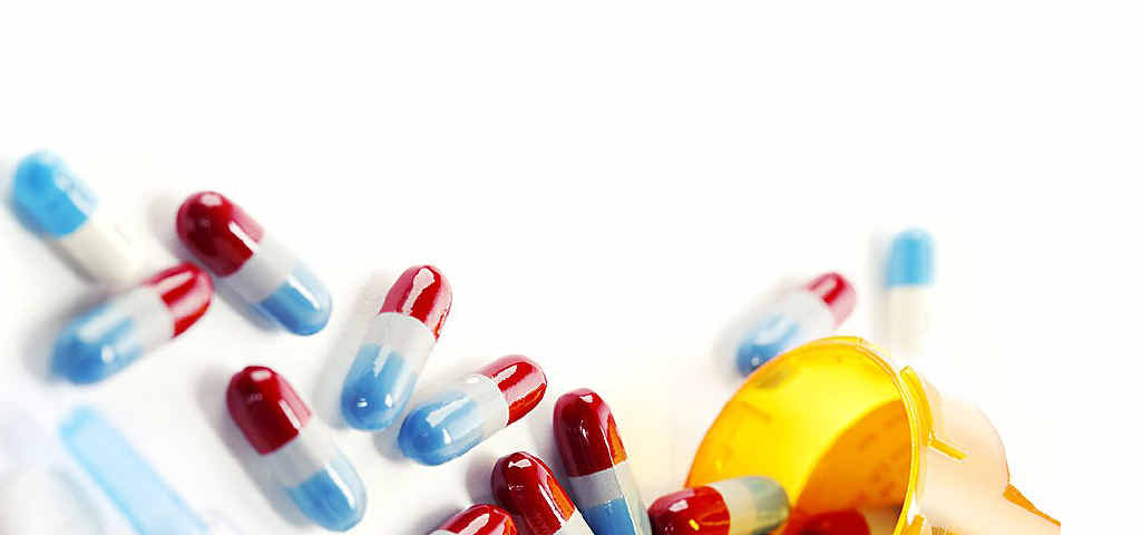 Superbug resistant to all available drugs kills woman