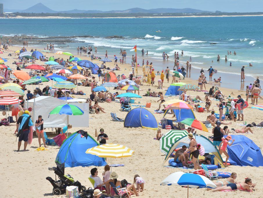 Australians rush to the beaches over the holiday break as the heatwave hits hard. Australians rush to the beaches over the holiday break as the heatwave hits hard.