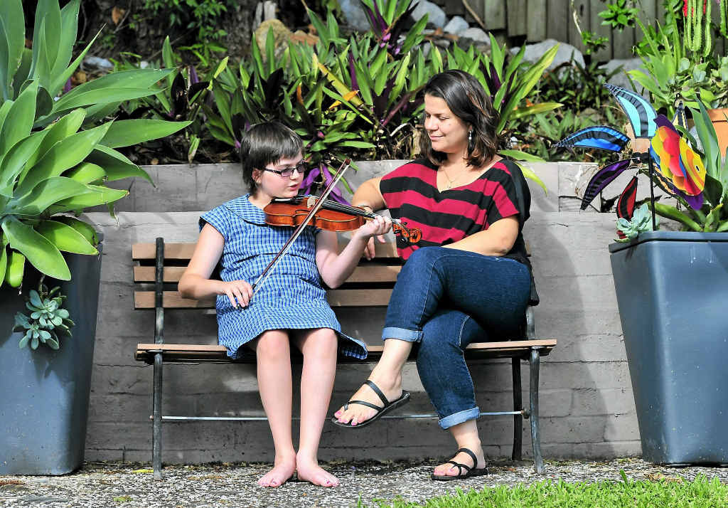 Zoe Cirson, with her mum Toni, was diagnosed with Ewing’s sarcoma, a cancerous tumour of the bone. Zoe Cirson, with her mum Toni, was diagnosed with Ewing’s sarcoma, a cancerous tumour of the bone.