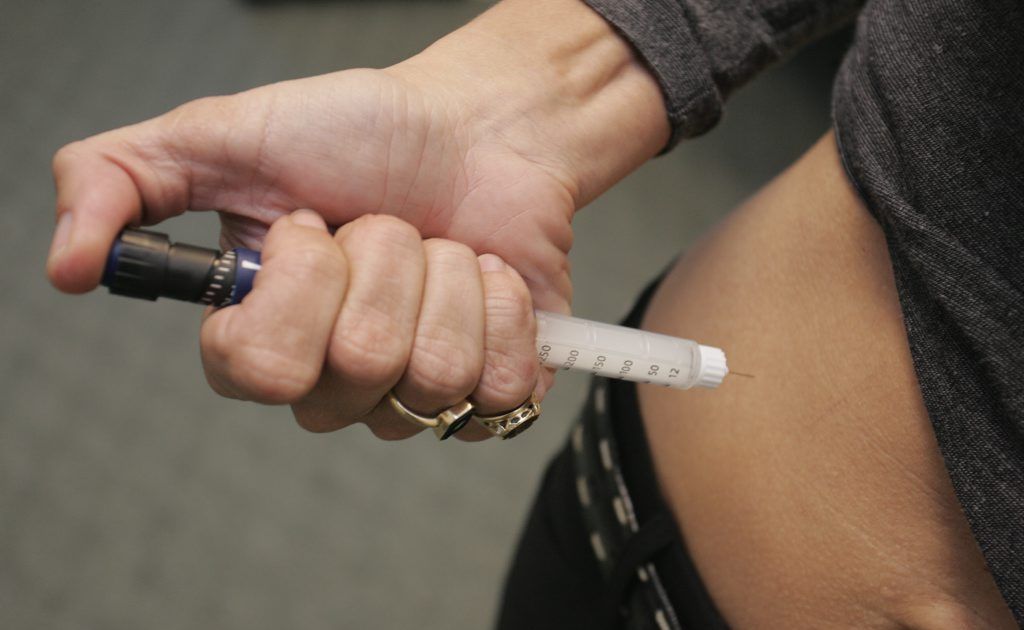 Injecting diabetes, a new diabetes clinic is opening on the coast. Injecting diabetes, a new diabetes clinic is opening on the coast.