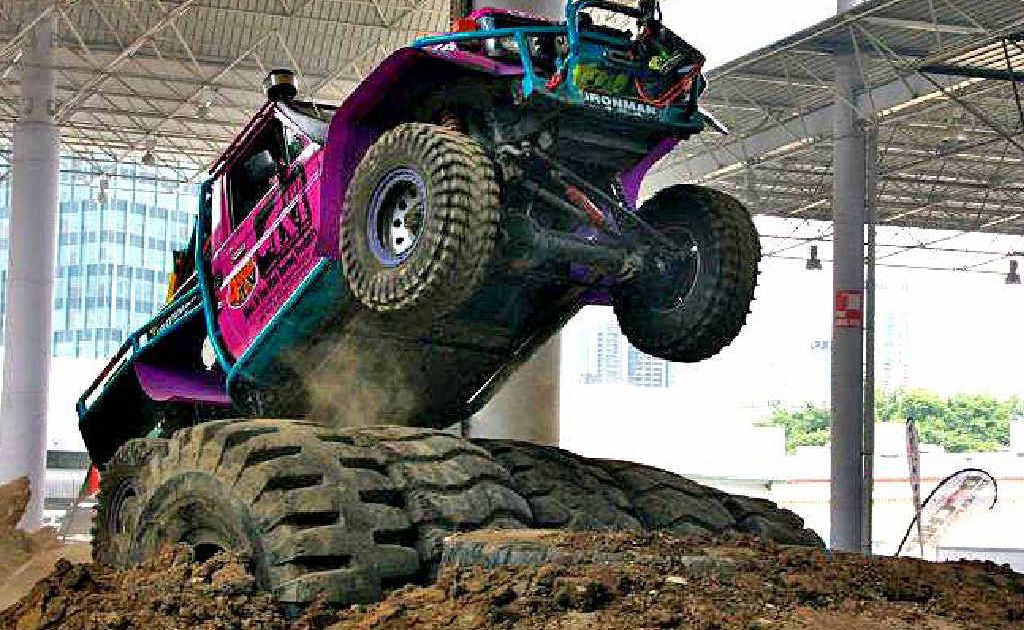 Emily Taylor shows off her 4WD skills. Emily Taylor shows off her 4WD skills.
