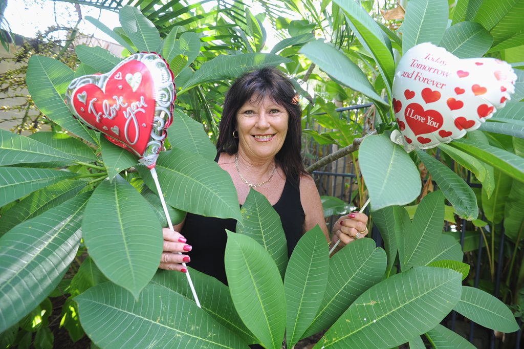 Hervey Bay’s Cheryl Kidd has been named Australia’s best wedding celebrant. Hervey Bay’s Cheryl Kidd has been named Australia’s best wedding celebrant.