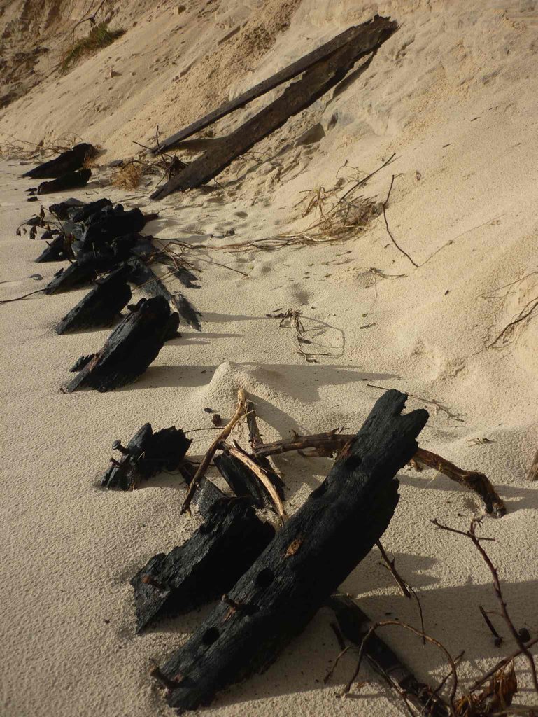 Wreck at Belongil. Wreck at Belongil.