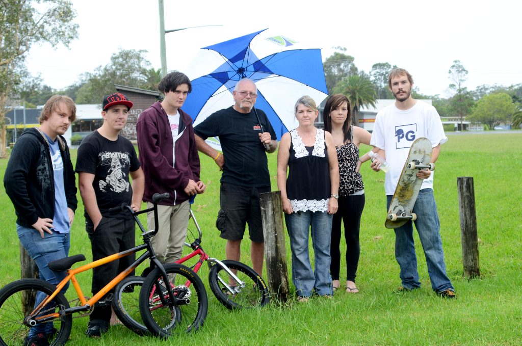 Unhappy skate park supporters at Brelsford Park: Matt Dean, Shane Conlon, Riley Taylor, John Black, Therse and Chrystal Conlon with Bevin Newton. Photo: Leigh Jensen / The Coffs Coast Advocate Unhappy skate park supporters at Brelsford Park: Matt Dean, Shane Conlon, Riley Taylor, John Black, Therse and Chrystal Conlon with Bevin Newton. Photo: Leigh Jensen / The Coffs Coast Advocate