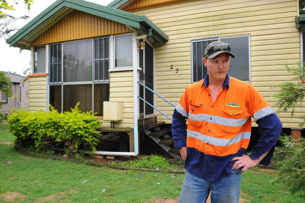 NOT HAPPY: North Bundaberg renter Cameron Lockyer is struggling to get his bond back from the real estate agency. Photo: Mike Knott / NewsMail NOT HAPPY: North Bundaberg renter Cameron Lockyer is struggling to get his bond back from the real estate agency. Photo: Mike Knott / NewsMail