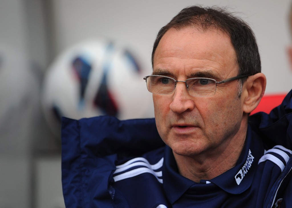 Sunderland manager Martin O'Neill loooks on before the Barclays Premier League match between Sunderland and Norwich City at the Stadium of Light on March 17, 2013 in Sunderland, England. Sunderland manager Martin O'Neill loooks on before the Barclays Premier League match between Sunderland and Norwich City at the Stadium of Light on March 17, 2013 in Sunderland, England.