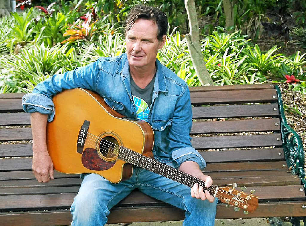 COUNTRYMAN: Neil Murray will bring his songs from the heart of Australia to the Lismore Bowlo. COUNTRYMAN: Neil Murray will bring his songs from the heart of Australia to the Lismore Bowlo.
