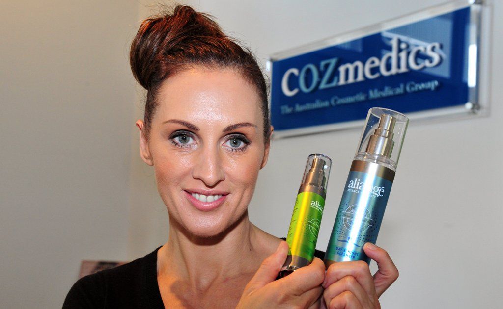 Donna Gordon with the Cozmedics Aliange Range. Donna Gordon with the Cozmedics Aliange Range.