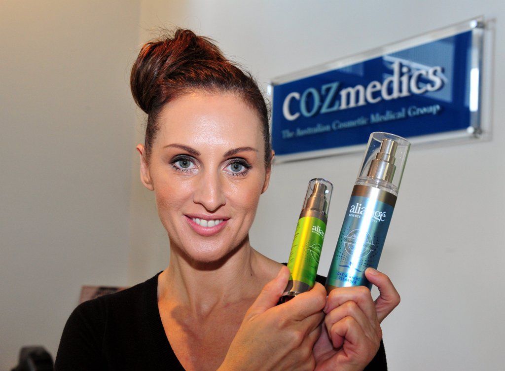 Donna Gordon with the Cozmedics Aliange Range. Donna Gordon with the Cozmedics Aliange Range.