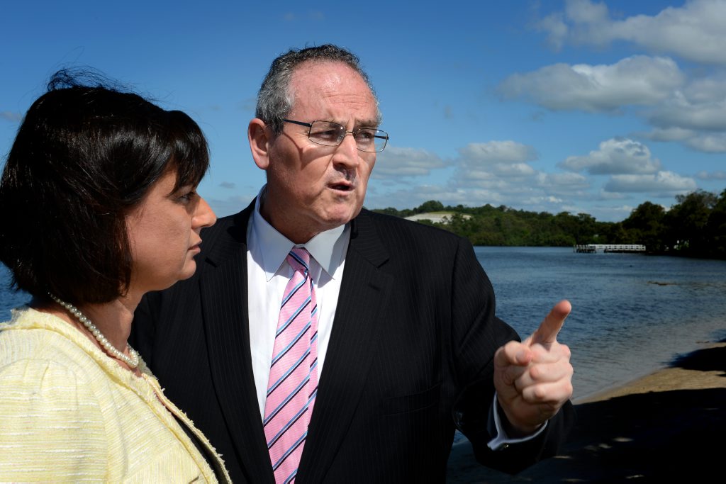 Justine Elliot and Shadow minister for water Walt Secord in Tweed Heads. Justine Elliot and Shadow minister for water Walt Secord in Tweed Heads.